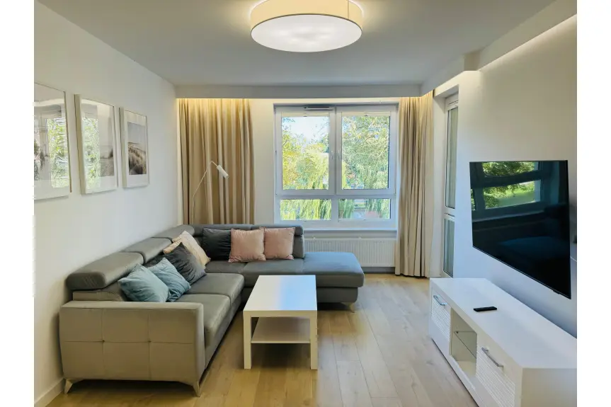 kołobrzeski, Kołobrzeg, NAJEM DŁUGOTERMINOWY APARTAMENT 3 POKOJE WYSPA SOLNA "PLATANY"