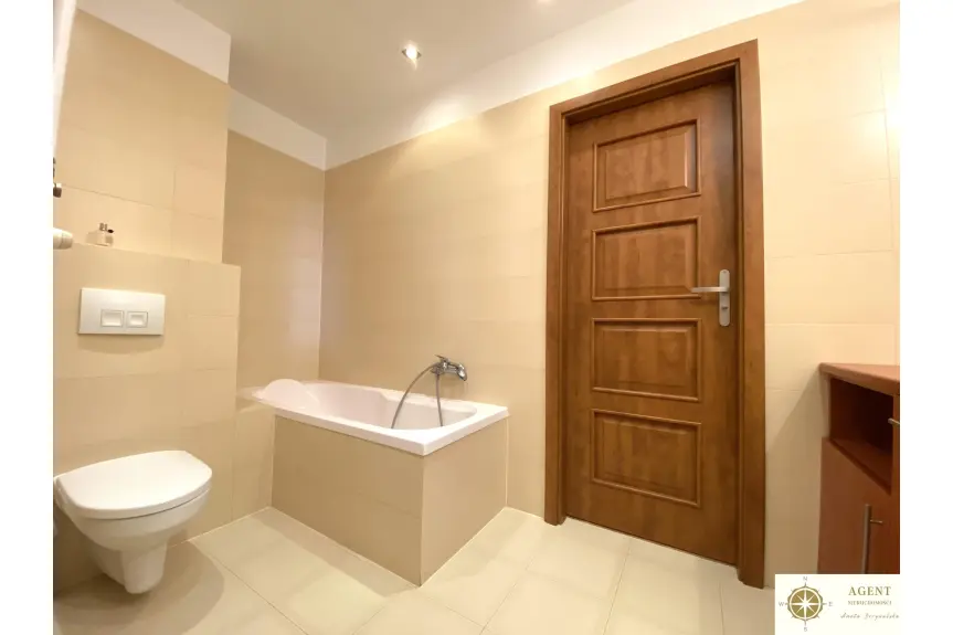 kołobrzeski, Kołobrzeg, MAZOWIECKA, Mieszkanie 4 pokojowe oś. Bajkowe w Kołobrzegu