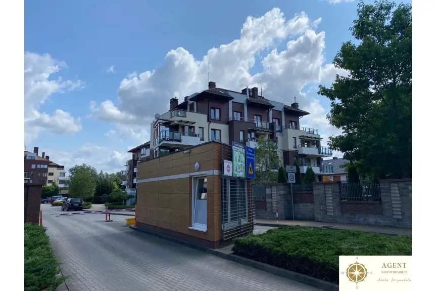 kołobrzeski, Kołobrzeg, MAZOWIECKA, Mieszkanie 4 pokojowe oś. Bajkowe w Kołobrzegu